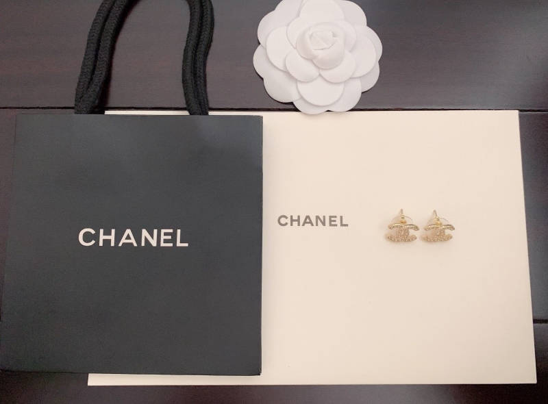 Ch**el earrings